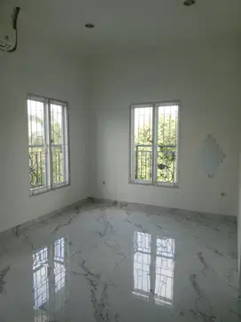 Dijual Rumah Mewah di Jl. Bazoka, Joglo – Hoek & Kolam Renang Pribadi