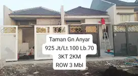 Rumah di Taman Gunung Anyar