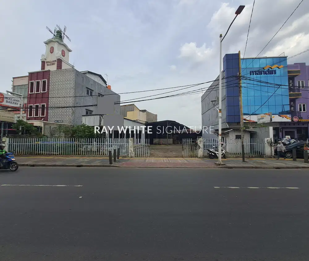 Dijual Tanah Zona Komersil Area Prime di Jl Pahlawan Revolusi Pd Bambu