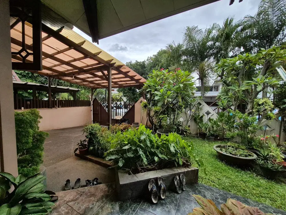 Rumah Taman Aries Meruya Jakbar Jalan Lebar Bagus Siap Huni