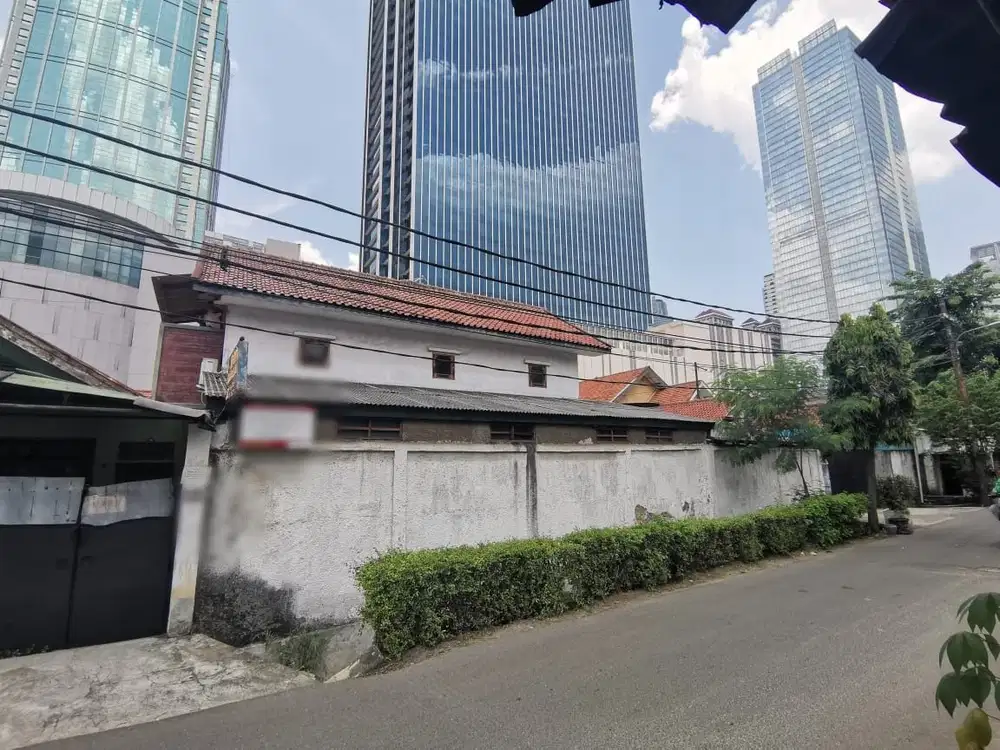 Dijual rumah strategis di area komersial Jl Karet Pasar Baru - Jakarta