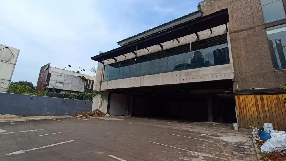 Disewa Bangunan Komersial 1200m² Tomang Raya, Strategis - Parkir Luas