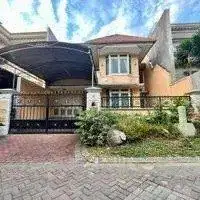 Dijual Rumah Hitung Tanah Graha Family Strategis Siap Guni