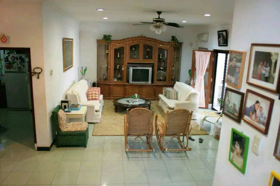 Rumah nyaman dengan HARGA YANG MENARIK ( Di bawah harga Pasar )