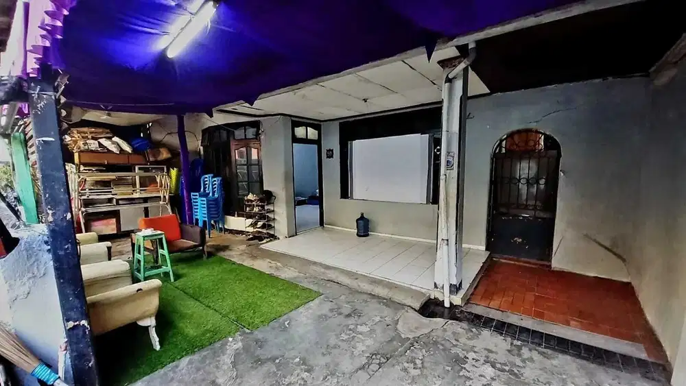 Rumah Nyaman Tengah Kota Lokasi Strategis di Kebon Jeruk