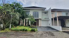 Dijual Rumah Crystal Golf Staretgis Siap Huni