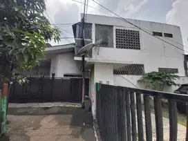 Dijual Rumah Asri, Menarik dan Strategis di Pancoran Jakarta Selatan