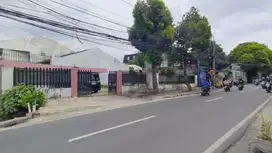 Rumah 1-1/2 lantai dengan lebar muka 19meter hanya 350m dari Mampang
