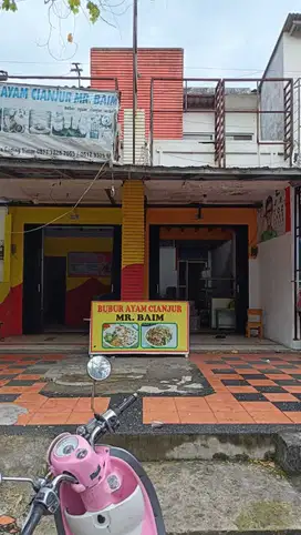 Dua Ruko Dua Lantai Sebelahan Di Mutiara Gading Timur Kota Bekasi