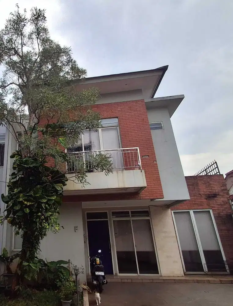 Dijual Rumah di  dalam Kompleks Siap Huni Karang Tengah - Lebak Bulus