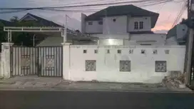 DI JUAL RUMAH DI  JL. PEPAYA RAYA JAGAKARSA JAKARTA SELATAN 
SHM 
Luas Tanah 260m²
Luas Bangunan  36 M²
Kamar tidur 4
Kamar mandi 3
Lantai 2
Listrik 2200w
Carport 1
Garasi 1 
Harga Rp. 5 M