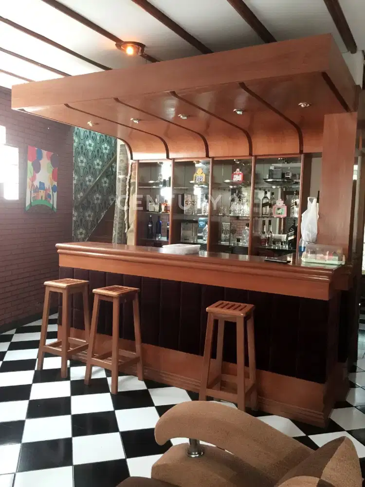 Rumah Tinggal Daerah Dago Pakar Dengan Mini Bar