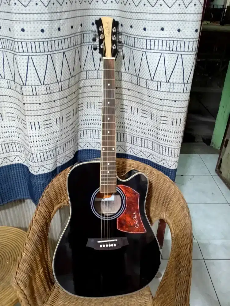 Gitar akustik Coleclark Cuteway jumbo tanbes