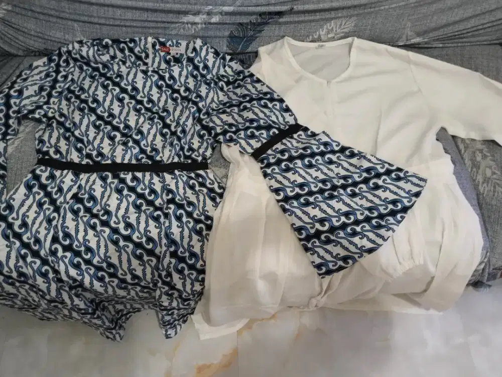 Batik dan polos