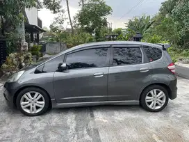 Honda jazz RS 2010 dijual 125juta