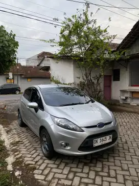Ford  fiesta trend 2013 km low