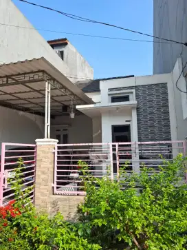 Dibutuhkan cepat asisten rumah tangga