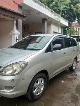 Toyota Kijang Innova 2006 Bensin