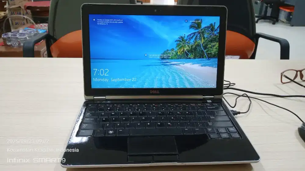 Laptop Dell Latitude E6230 layar 13,3 CORE i5 inch jual cepat