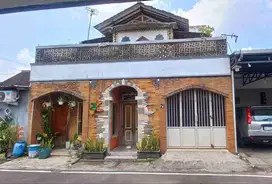 rumah cantik di Colomadu dekat bandara solo