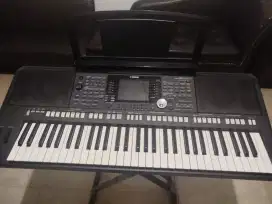 JUAL Keyboard Yamaha PSR S950