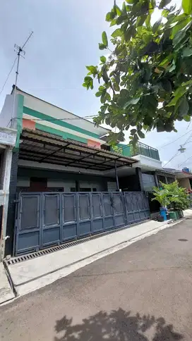 Rumah Bagus Dan Luas 2 Lt Pondok  Ungu Permai sektor V,  Bekasi Utara