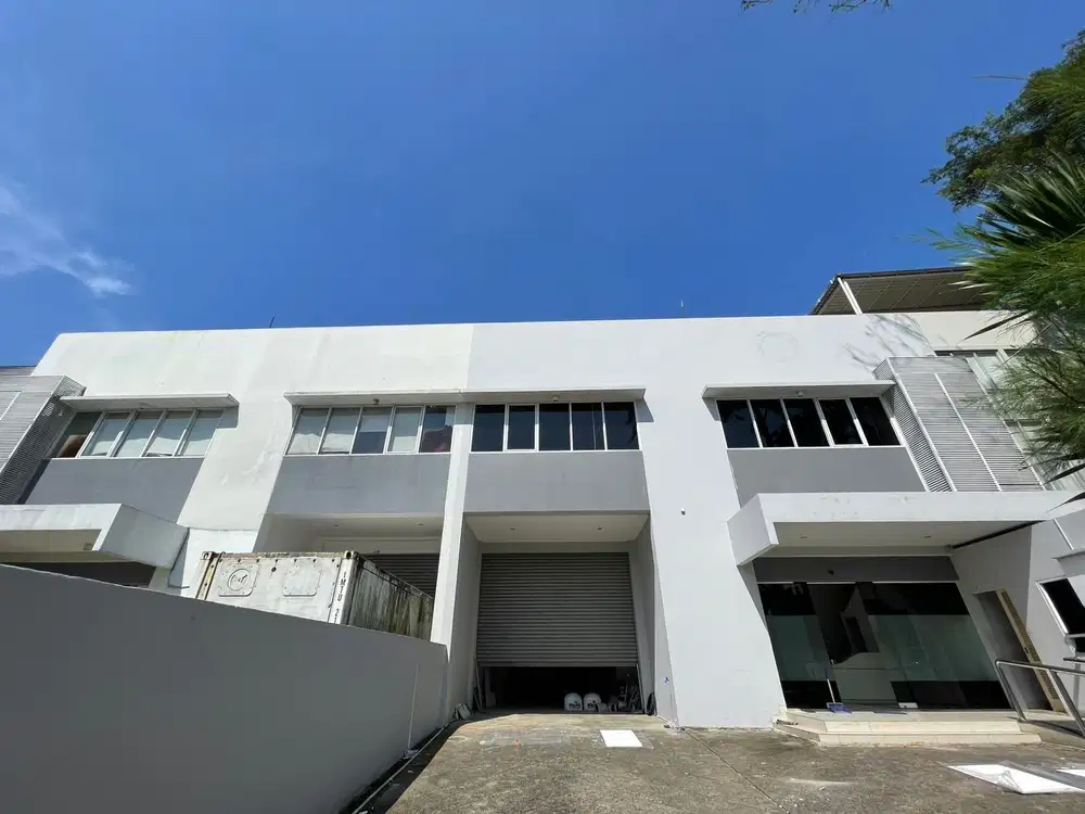Disewakan Kantor & Gudang Deluxe Fully Furnished Taman Tekno BSD City