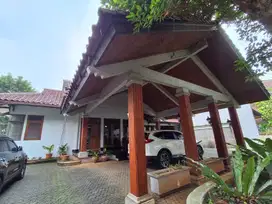 Di jual rumah asri di bumi pratama kramat jati
