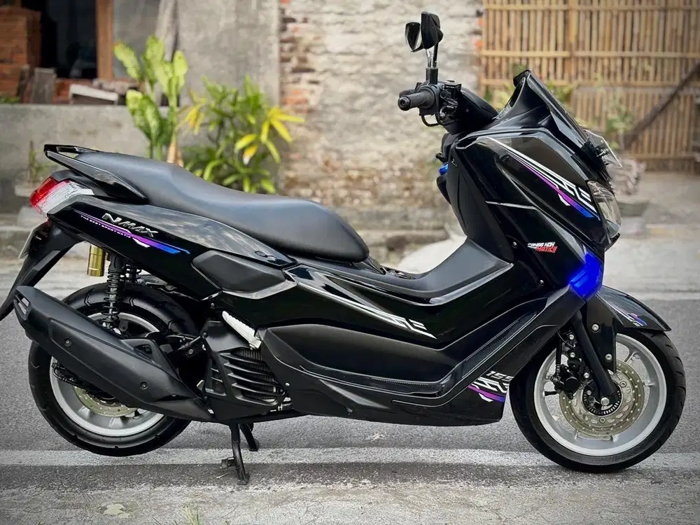 NMAX 155 VVA BLACK SIMPLE MODE