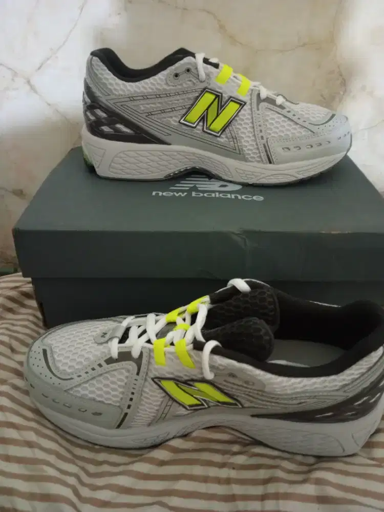 Sepatu New balance 1906R