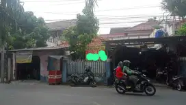 Tempat usaha strategis di pinggir jalan besar yg ramai 24 jam.