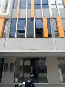 Disewakan Ruko The Loop BSD City: Siap Pakai untuk Bisnis Anda!