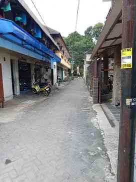 Dijual Kost 14 Kamar Area Kampus UGM Fak Kehutanan Kamar Mandi Dalam