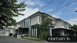 Dijual Rumah Mewah Hoek di perumahan Kuantan Regency Wirobrajan