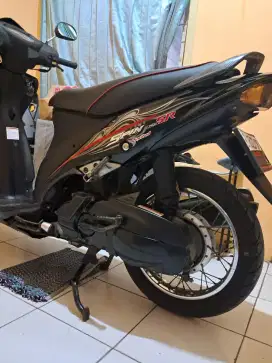 Suzuki Spin SR 2008