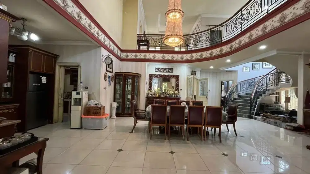 Turun harga banyak,Rumah Mewah 2 Lantai di Tebet Timur Jakarta Selatan