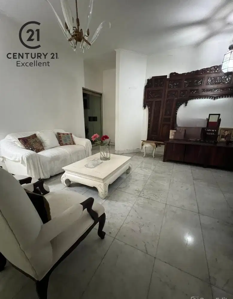 RUMAH DIJUAL DI JL KOMANDO III SETIABUDI BELAKANG WTC SUDIRMAN, JAKSEL