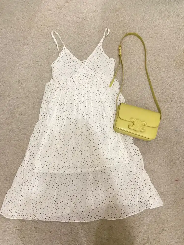 Dress putih motif
