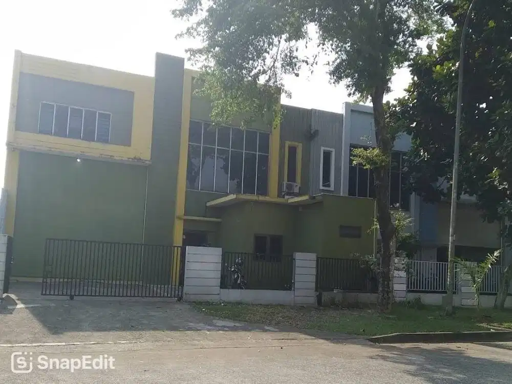 Guda Taman Tekno masuk kontainer dekat Tol BSD