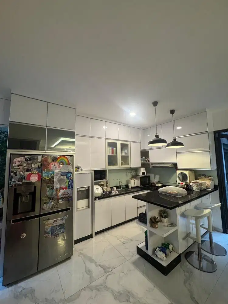 Rumah Cantik Empat kamar shm cluster Costarica Delatinos BSD