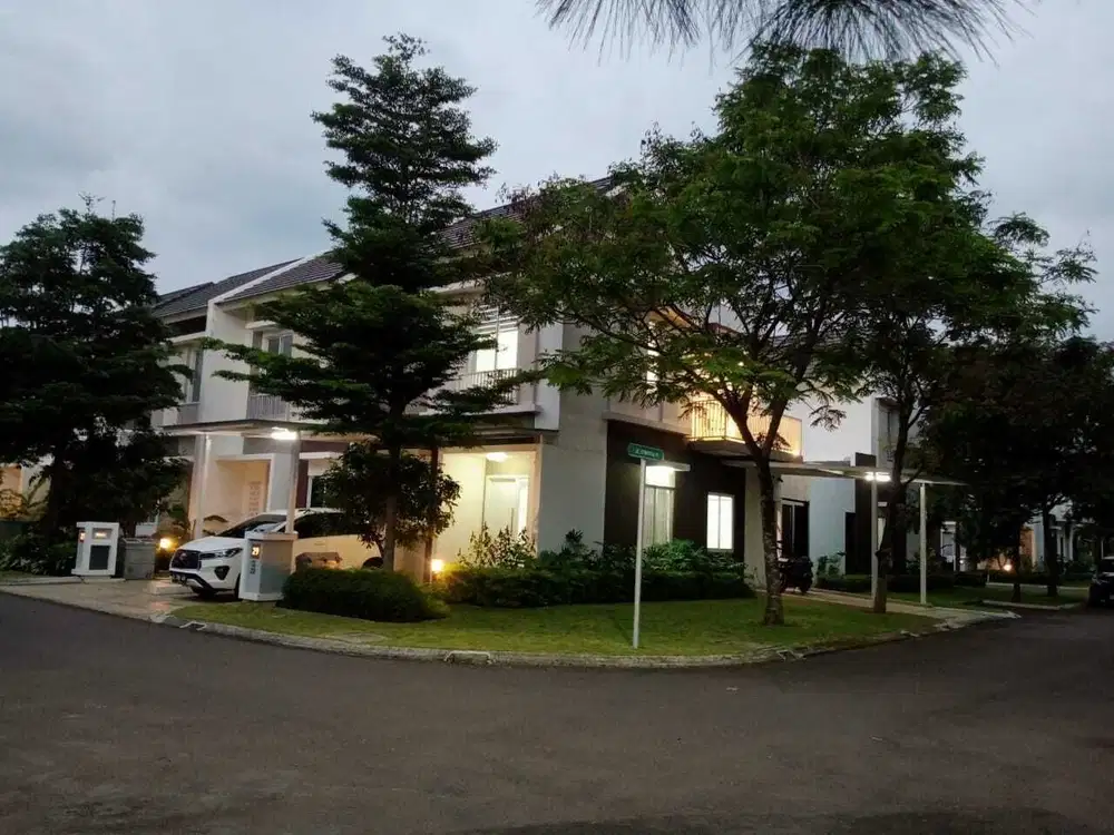 Rumah 2 Lantai Hook di Cluster Cynthia, Summarecon Bandung