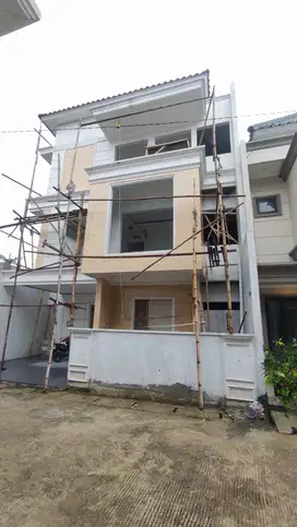 Rumah Gress Baru 3 Lantai Super Murah Dekat Sektor 4 Bintarojaya