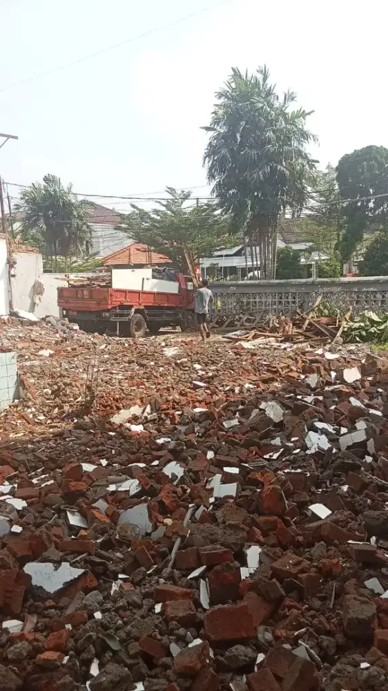 Terima Jasa Bongkar Rumah, Urugan tanah, Angkut sampah dll