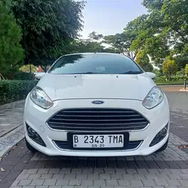 Ford Fiesta S 2014 Automatic, mulus, low KM