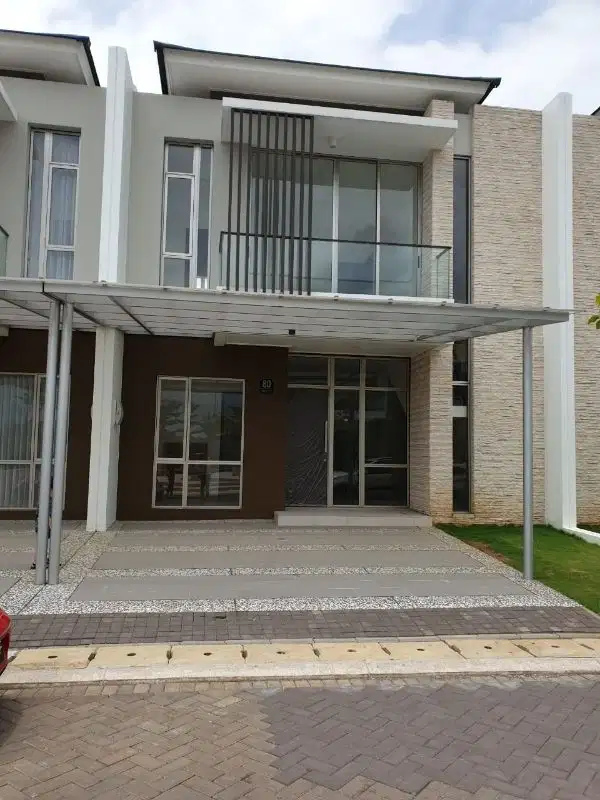 Rumah Bagus Baru di PIK  Disewakan