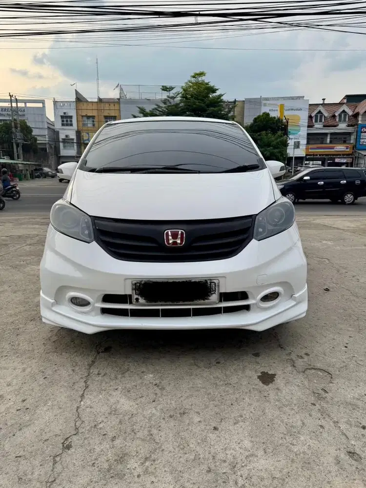 Honda freed 2013 tipe E psd 1.5 A/T