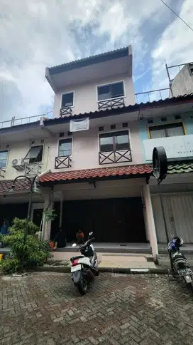 Disewakan Rumah Komplek Ruko BSD Sektor 4