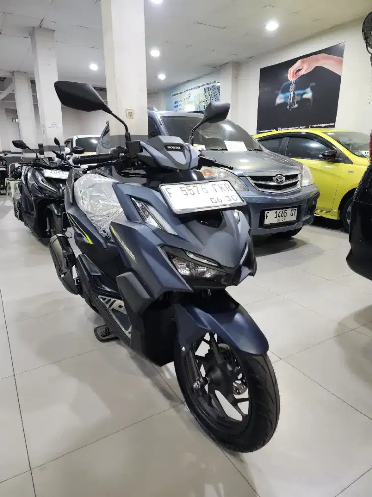 VARIO 160 CBS LIKE NEW