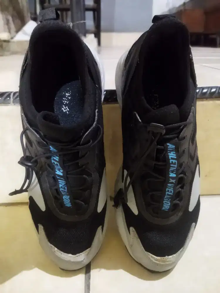 Sepatu ATHTLETICA X WELLBORN