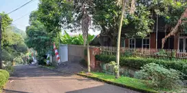 Rumah di Cinere Dijual Murah Hitung Tanah Lokasi Strategis Belakang Living Plaza